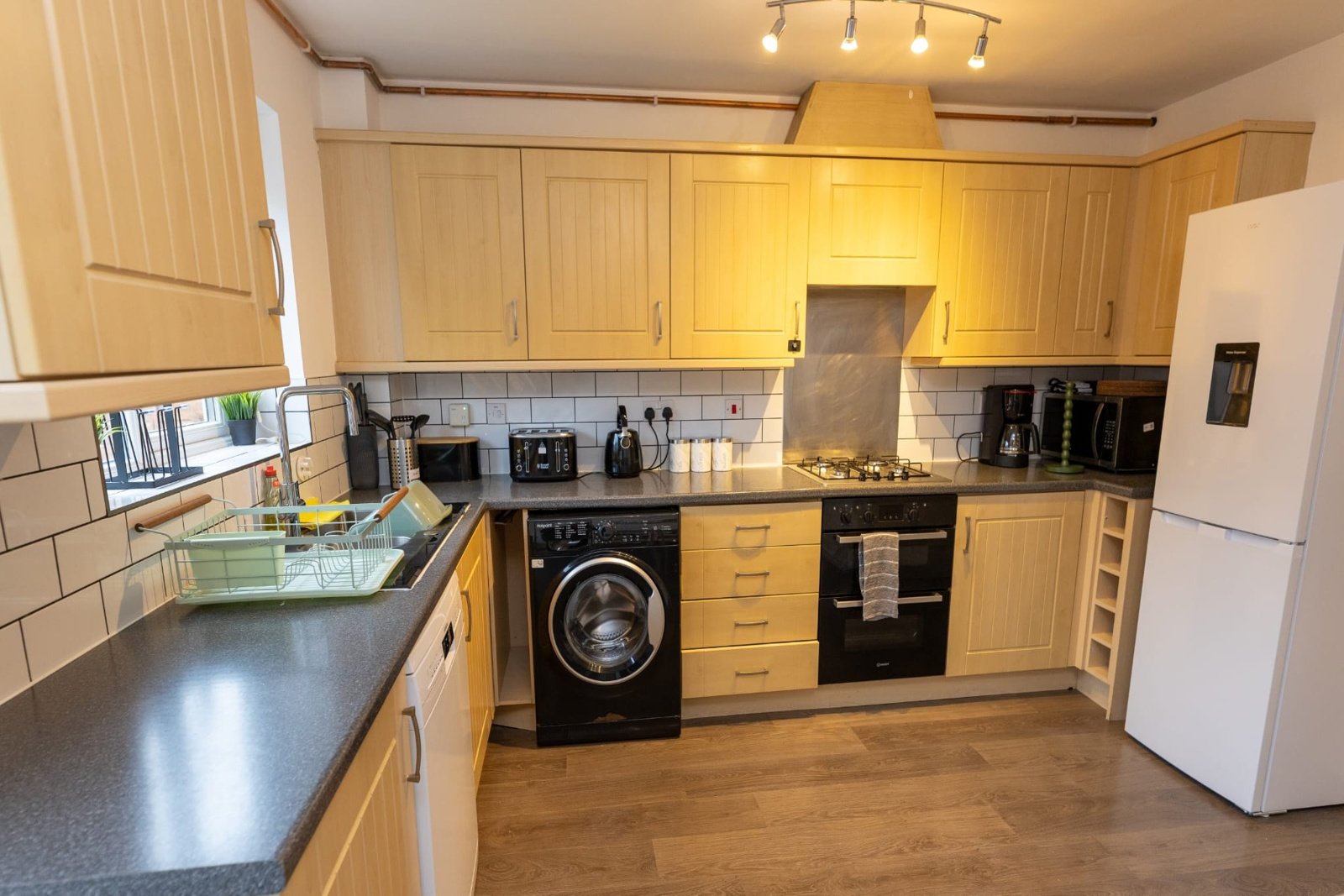 kitchen_resized_1600x1067